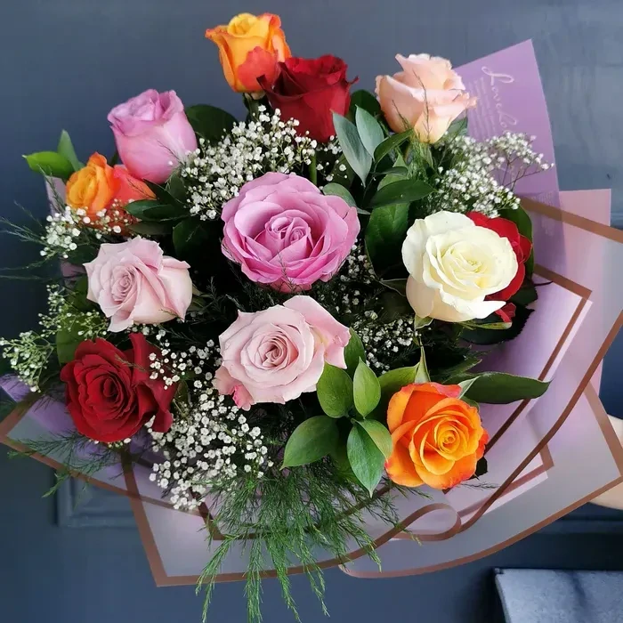 Kytica farebných ruží 
