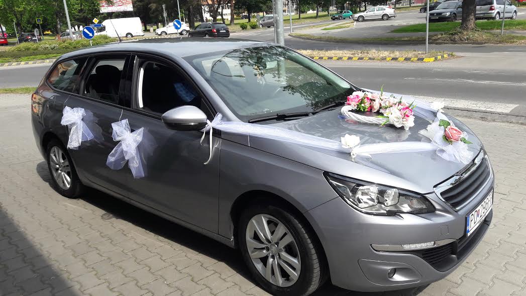 Svadobná výzdoba na auto (Prievidza)